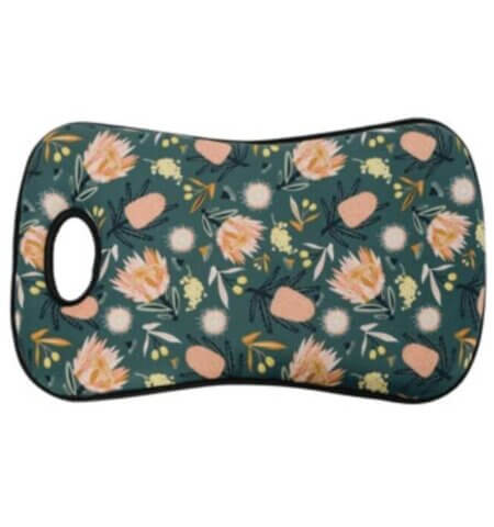 Kneeling Mat Aussie Flora Khaki is ideal for doing small tasks around the house or working in the garden. Simply put them on and go! Matching print Gummie clog and complete the look.
